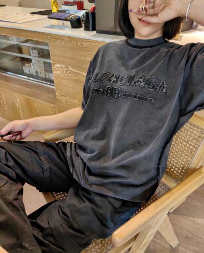 2025年2月9日Balenciagaバレンシアガ > 半袖...