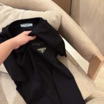 2025年2月9日新品入荷prada 半袖Tシャツ can 工場