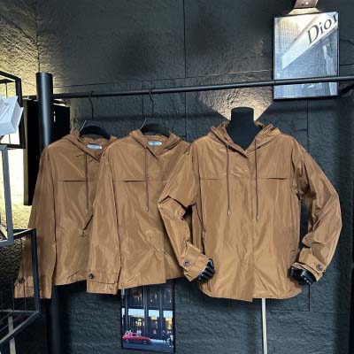 2025年2月9日新品入荷prada2025春の新しいタイプ...