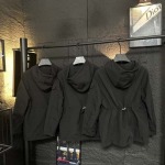 モンクレール25早春新作トレンチコート2025年2月9日新品入荷can 工場