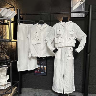 2025年2月9日Prada 25*早春新作ナイロンカジュア...