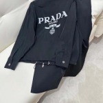 2025年2月9日Prada 25*早春新作ナイロンカジュアルパンツのスウェットスーツcan 工場
