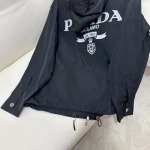 2025年2月9日Prada 25*早春新作ナイロンカジュアルパンツのスウェットスーツcan 工場