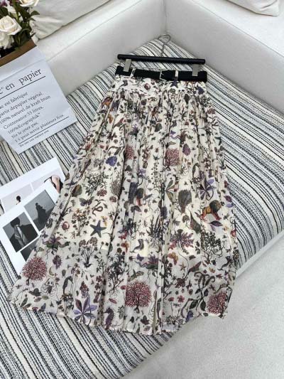 Dior 2025新作ハーフスカート