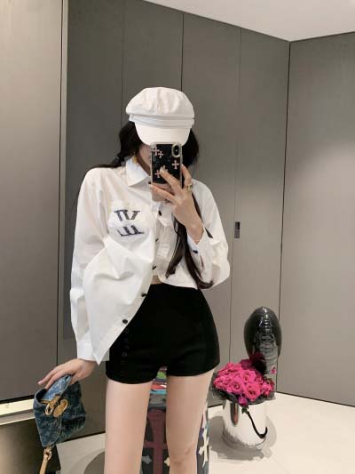 2025年2月7日新商品LOUIS VUITTON シャツ