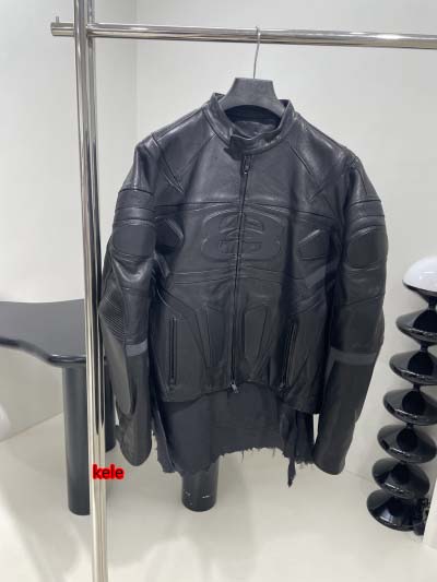 2025年2月11日新着Balenciagaバレンシアガジャ...