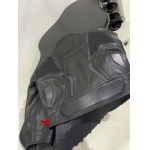 2025年2月11日新着Balenciagaバレンシアガジャケット 牛の革 kele 工場