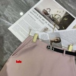 2025年2月11日の新着商品BURBERRYバーバリー ミニスカート kele 工場