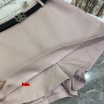 2025年2月11日の新着商品BURBERRYバーバリー ミニスカート kele 工場