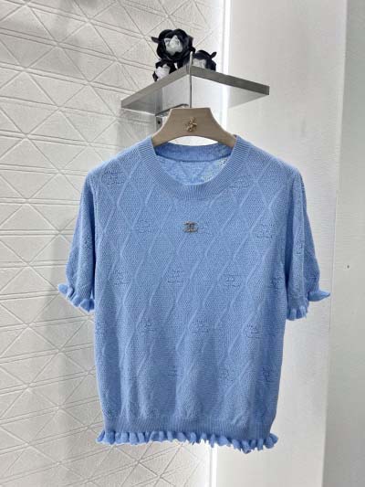 2025年2月12日の新作Chanel Knit Short...