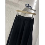 2025年2月12日の新作Fendi スカート  kele 工場