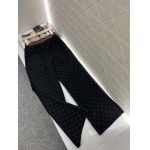 2025年2月12日のGucciの新作パンツ  kele 工場
