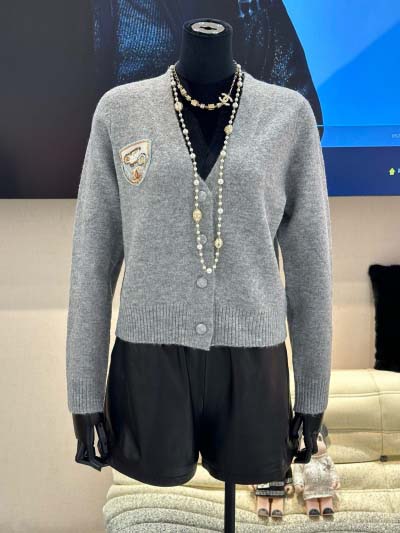 2025.2.12新作CHANEL Vネック、ウール、カーデ...