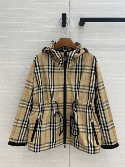 2025年2月12日の新作BURBERRY 定番チェックのフ...