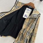 2025年2月12日の新作BURBERRY 定番チェックのフード付きミドルコート kele 工場