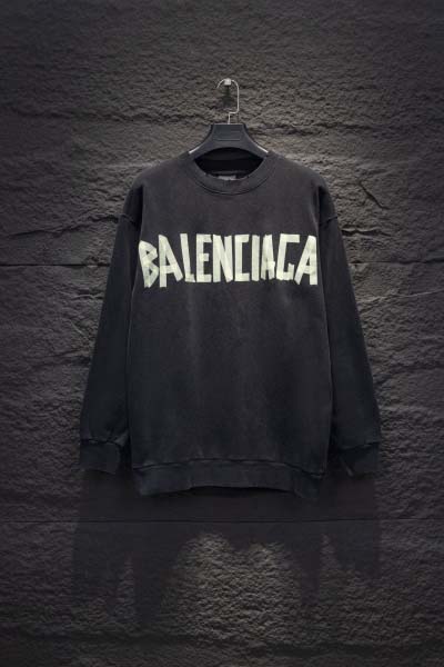 2025年2月13日新商品Balenciagaのパーカー H...