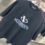 2025年2月23日高品質新品VETEMENTS 半袖Tシャツ  FF工場