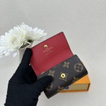 2025年2月24日早春新品M62630  SIZE:10.5x 7.0x 2.0 cm   ルイヴィトン6連キーケース zy工場