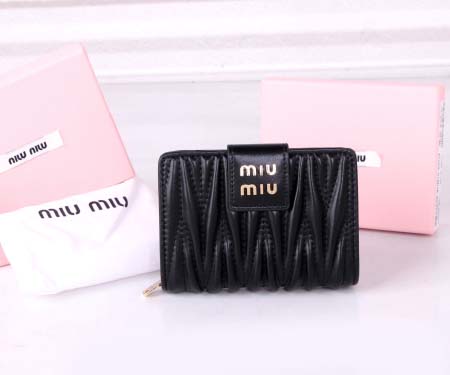 2025年2月26日新品Miumiu財布 zy工場