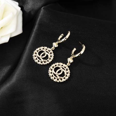 2025年3月9日入荷新品Chanelピアスギフト/誕生日/記念品/アクセサリーxin工場