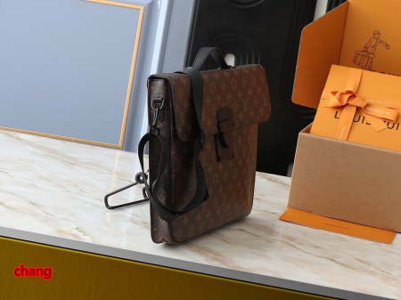 2025年3月16日 ルイヴィトン新品【M20835】S-Lock  Taurillon Monogram   ：39 x 30 x 8cm