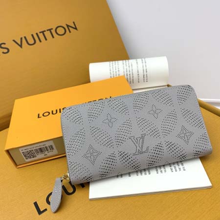 2025年3月17日新品財布M13469   MY Louis Vuitton  WORLD TOUR   zy工場