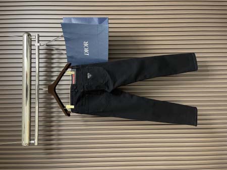 2025年3月21日春夏新作Pradaジーパン luols工場