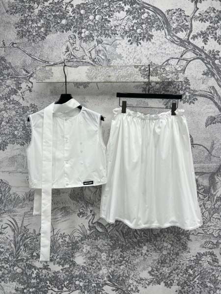 2025年3月19日入荷春夏新作Miumiuワンピース can工場
