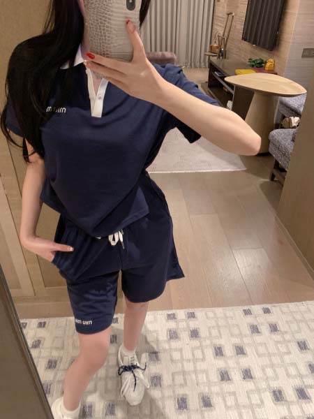 2025年3月19日入荷春夏新作MIUMIU半袖 tシャツ can工場