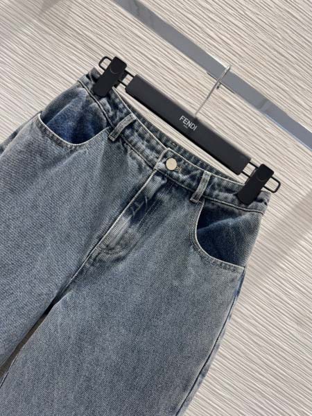 2025年3月19日入荷春夏新作FENDIジーパン can工場