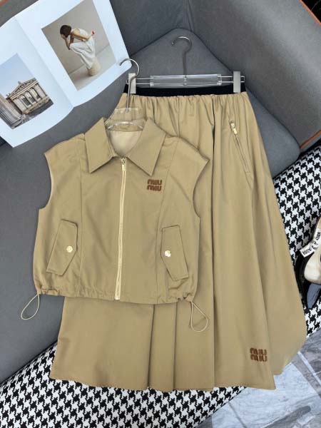 2025年3月19日入荷春夏新作Miumiuスーツ can工場
