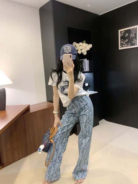 2025年3月23日入荷春夏新作Chanelジーパン+半袖T can工場