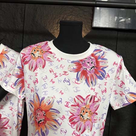 2025年3月23日入荷春夏新作Chanel半袖 Tシャツ can工場