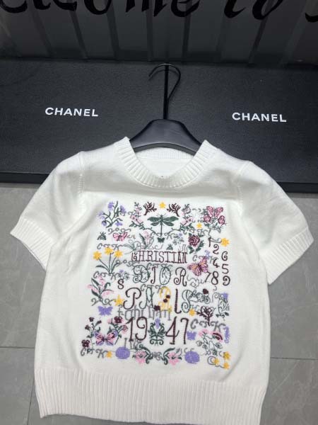 2025年3月24日入荷春夏新作Diorニット 半袖Tシャツ can工場