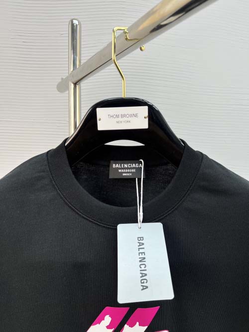 2025年3月26日入荷春夏高品質新作Balenciaga半袖 tシャツTF工場