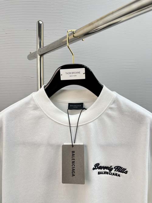 2025年3月26日入荷春夏高品質新作Balenciaga半袖 tシャツTF工場