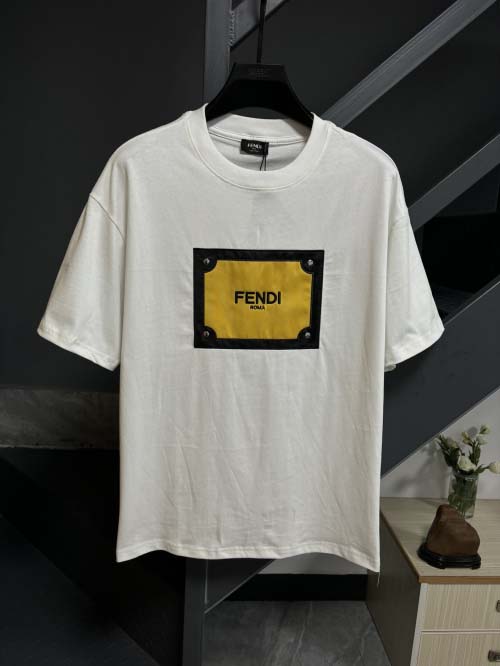2025年3月26日入荷春夏高品質新作Fendi半袖 tシャツTF工場