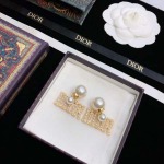 2025年3月7日入荷新品Diorピアスギフト/誕生日/記念品/xin工場