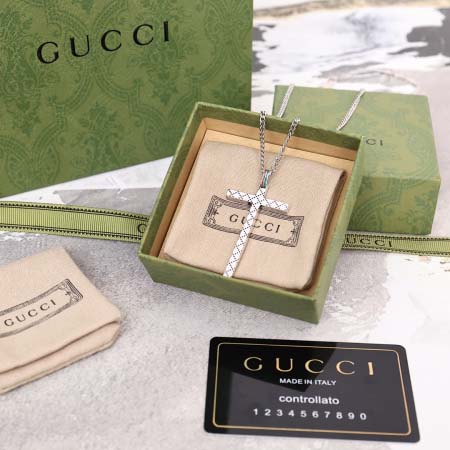 2025年3月9日入荷新品Gucci十字架 ネックレスギフト...