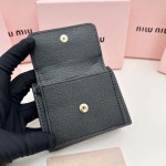 2025年3月17日新品小銭入れとカードケース財布Miumiu 5235    9.5X7.5X3.5cm zy工場