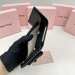 2025年3月17日新品小銭入れとカードケース財布Miumiu 5235    9.5X7.5X3.5cm zy工場