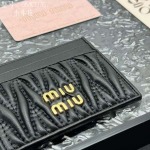 2025年3月17日新品財布Miumiu  pocket 8X10.5cm zy工場