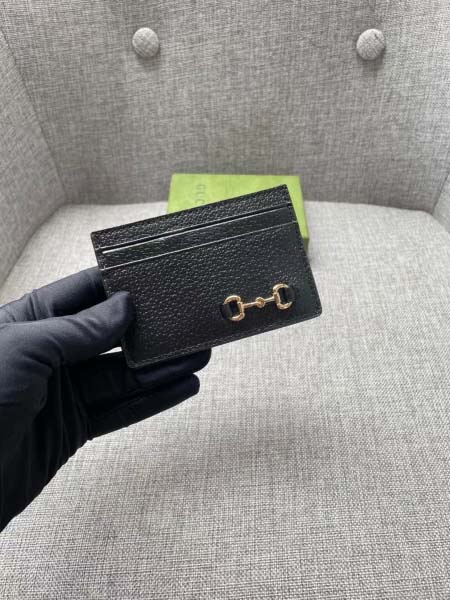 2025年3月17日新作名刺入れ GUCCI 700469 ...