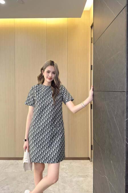 2025年3月19日入荷春夏新作Christian Dior...