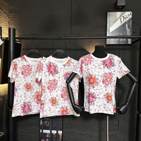 2025年3月23日入荷春夏新作Chanel半袖 Tシャツ ...