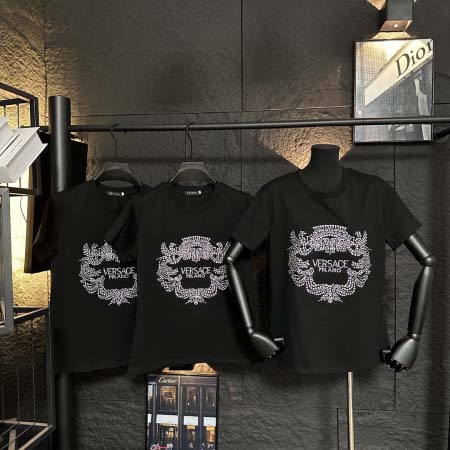 2025年3月23日入荷春夏新作Versace半袖 Tシャツ...