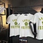2025年3月23日入荷春夏新作Louis Vuitton半袖 Tシャツ can工場