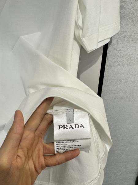 2025年4月4日入荷新作Prada半袖 Tシャツ高級品/LD工場
