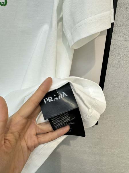 2025年4月4日入荷新作Prada半袖 Tシャツ高級品/LD工場