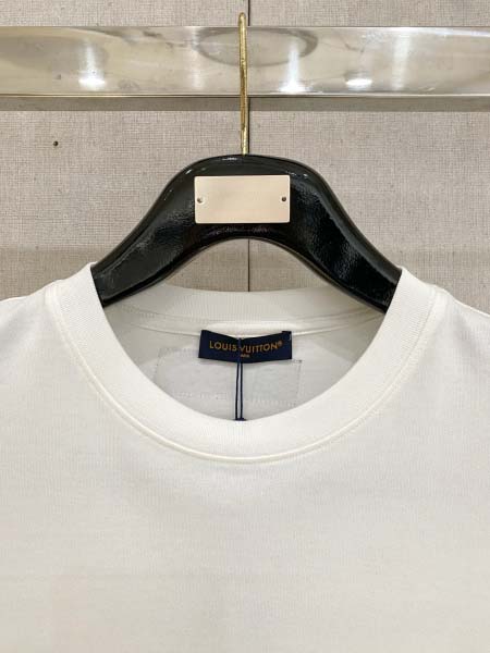 2025年4月4日入荷新作Louis Vuitton半袖 Tシャツ高級品/LD工場